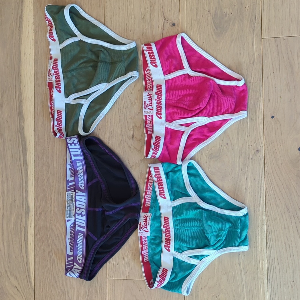 Lot of 4 aussiebum
